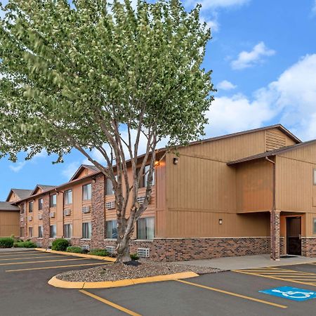 Super 8 By Wyndham Smithville Lake Екстер'єр фото