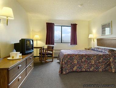 Super 8 By Wyndham Smithville Lake Номер фото